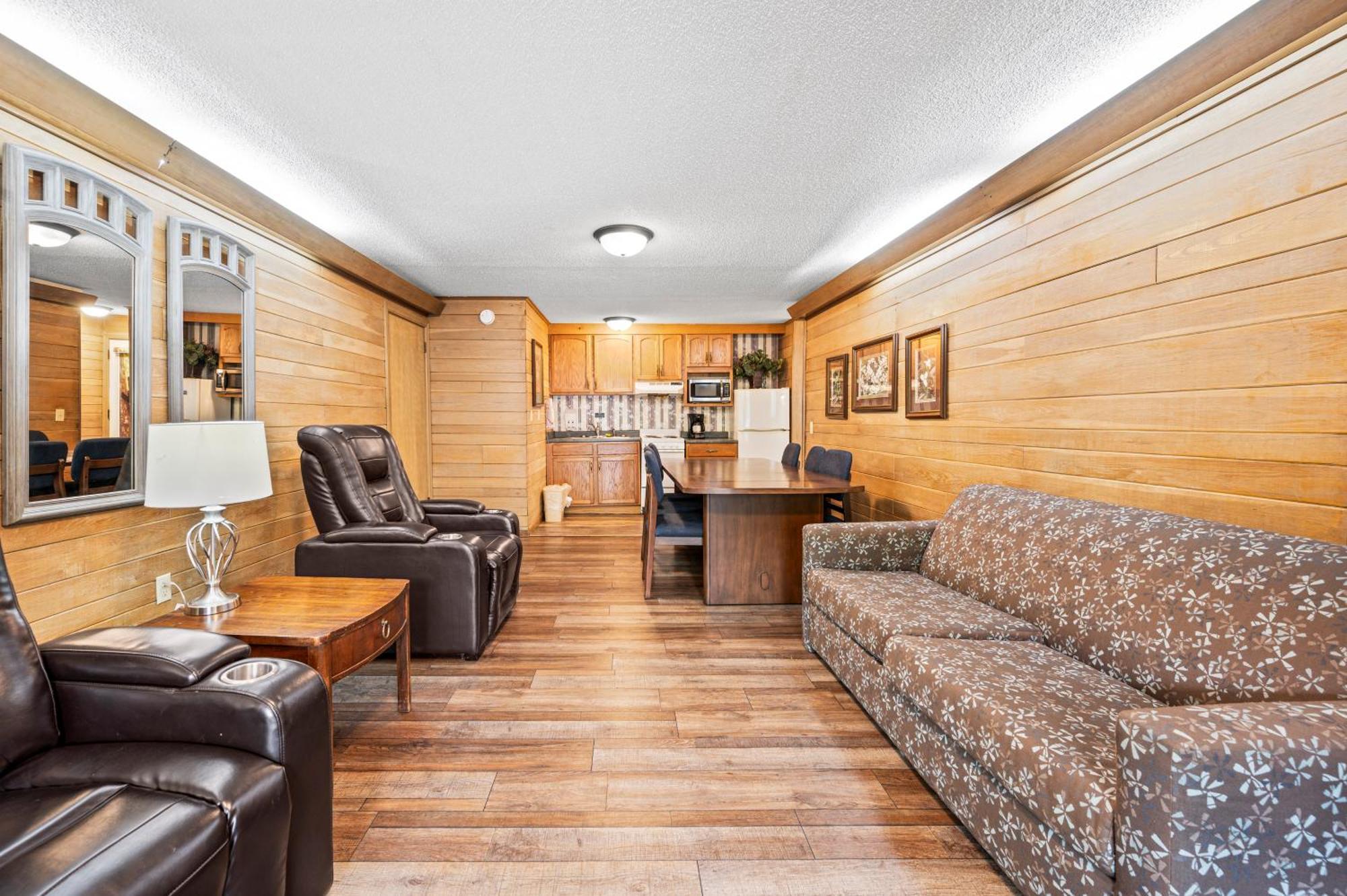 Carr's Northside And 4* Gatlinburg